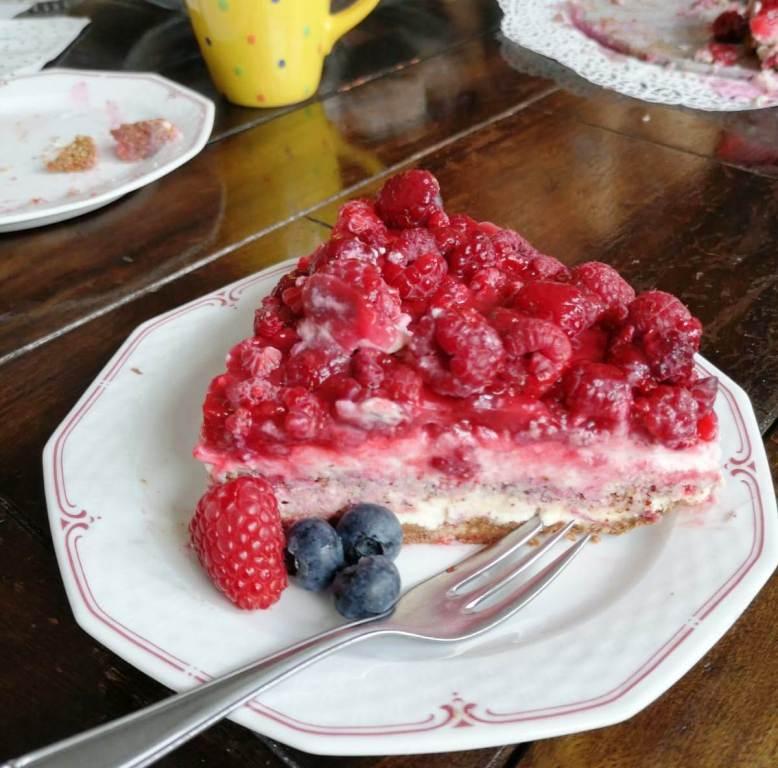 Himbeer-Nougat-Crunch-Torte – helmut-kocht.de