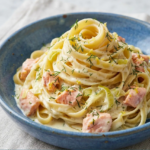 Tagliatelle mit Lachs und gedünstetem Lauch